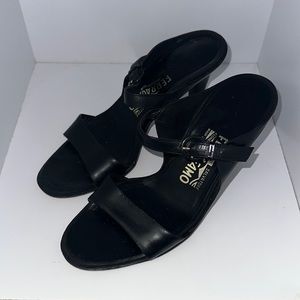 Salvatore Ferragamo Italian leather low heel sandals vintage